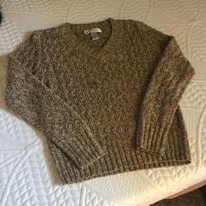 Classic V neck sweater